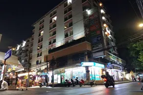 Hotel Grand Mandarin Latphrao 130 - No Parking - Image 3