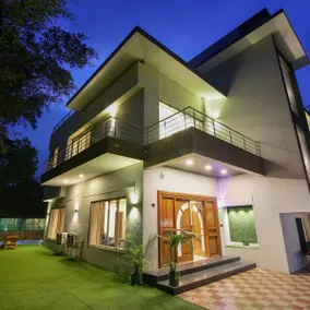 ENROUTE VILLAS 4 Bedroom villa with private pool - Image 2