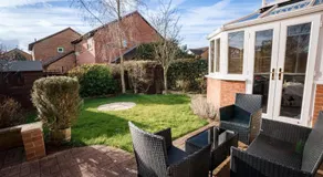 Stunning Luxury Detached Retreat - Private Hot Tub - Games Room - Sleeps Up to 10 - Free Onsite Parking 2 to 3 Cars - Churchdown - Close to M5 J11 - Superfast Wifi - Invoices Available - Beautiful Mature Garden - Image 4