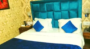The Alpine Hotel - Image 3