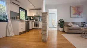 Coastal Stay - Image 2