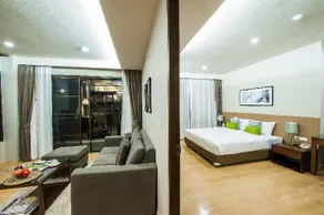 Burgundy Residence 304 - Image 2