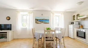 Pinta Apartments - Image 3