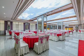 Ronghe International Hotel - Image 2