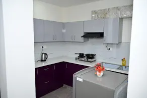 Emerald Nest | Cozy 2BHK Hill Apartment - Image 5