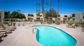 Old Town Scottsdale Htd Pool Fashion Square - Image 5