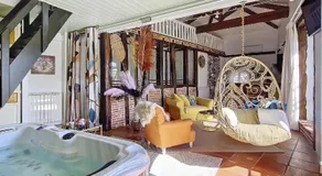 LE PRIEURE - Suites romantiques spa privatif, piscine, jardin, massages proche de Toulouse - Image 2