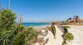 Appartamento en la Playa con Terraza 3\" près de la plage, adapté aux animaux domestiques - Image 4