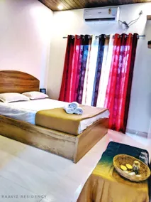 Raaviz Residency and Bar - Image 2