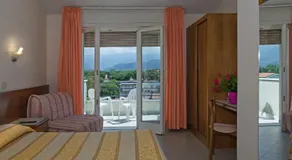 Hotel Montecarlo - Image 2