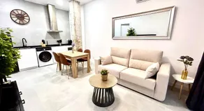 Convenient, Charming Apartment 15 Mins from City Center - Image 5