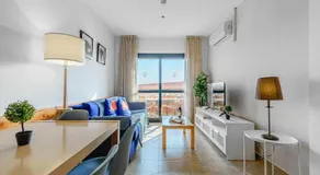 Apartamento junto a la playa 4p piscina y parking - Image 2