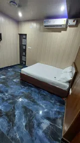 OYO Hotel R&a Residency - Image 4
