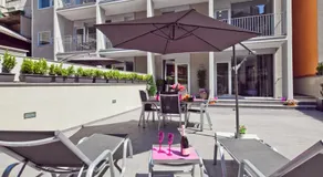 Charmsuites Paralel - Image 2