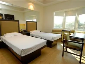 Hotel Arif Castles - Image 2