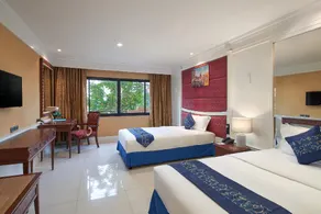Floral Hotel - Dolphin Circle Pattaya - Image 3