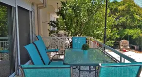 Lazy Cat Holiday House - Image 2