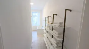 FILMAP-Apartments-Zentrale Lage-Boxspringbett-Beamer-Popcorn-gratis Parkplatz - Image 5