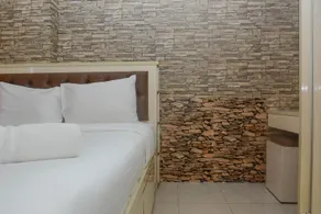 Spacious and Comfort 2BR Bassura City Apartment near Mall By Travelio - Image 3