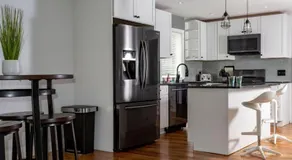 Queen Bed - Boston - RM 2 - Image 5
