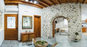 Aesthisis Sensational Accommodation Archangelos - Image 3