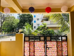 Park-side nest 2BHK - Image 5