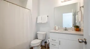 Long Stays | Fast Wifi | New Basement Studio - Image 2