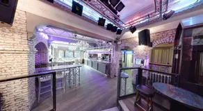The George Hotel - Image 4