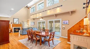Spacious Family Retreat-Hot tub & Game Room - Image 4