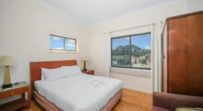 Manning Point Heights Upstairs - Image 2