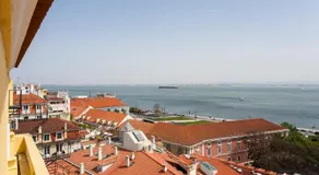 Chiado River View Deluxe Apartment - Image 5