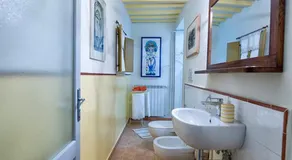 Spacious Apartment with City View in Foiano della Chiana 125 m² - Image 3