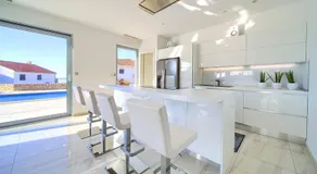 Villa avec jardin, barbecue et terrasse | Vue sur l'eau - Image 4