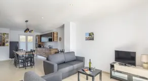 Sea Villas Residence - Image 2