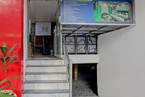 Collection O Noida Saffron - Image 5