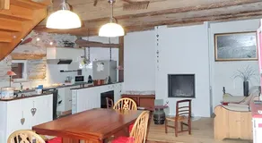Maison chaleureuse à Mont >Vue montagne & cheminée - Image 3