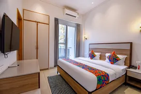 FabHotel K9 Imperial, Ferozpur Road - Image 2