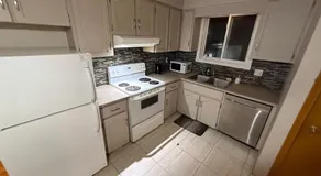 AIRPORT KITCHENER HOMESTAY-Near Conestoga College, Fairview Mall, Plaza- 24Hrs Checkin - Image 3