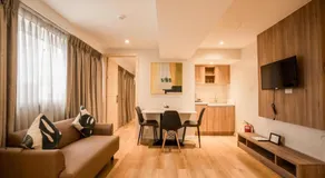Snooze Inn & Suites - Image 2