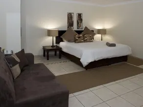 African Footprints Lodge - Image 5