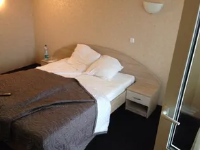 Sun Hotel - Image 1