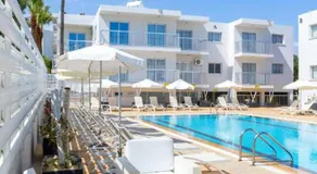Piazza Napa Studio Apts self serviced - Image 3