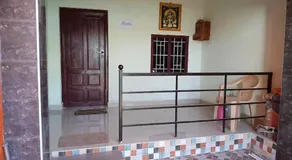 SREE Family AC Stay Walk to Murugan Temple - Image 3