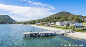 Hideaway 1, 3 Lillian St - stunning water views - Image 3