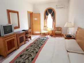 Kunming Royal Garden Hotel - Image 4