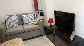 High Wycombe 1-Bed Apt Sleeps 3 & Private Parking - Image 2