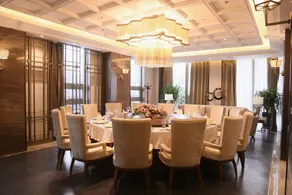 New Moon Hotel - Image 3