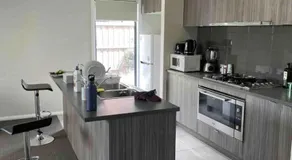 Cosy Room with lock and work area - Image 3