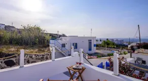 Casa Delle Botti Cave House Santorini Oia Finikia - Image 3