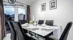 Dwellers Delight Living Ltd Serviced Accommodation Fabulous House 3 Bedroom, Hainault Prime Location ,Greater London with Parking & Wifi, 2 bathroom, Garden - Image 5
